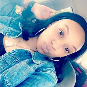 Meet your Posher, Lakima